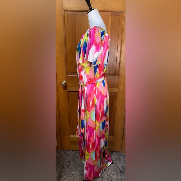 Trina Turk Off-Shoulder Watercolor Maxi Dress - Picture 4 of 6